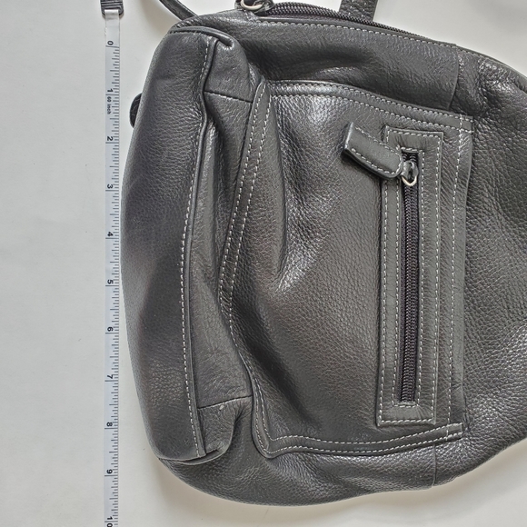 SOLD Vintage Tignanello Genuine Leather Backpack - Picture 3 of 8